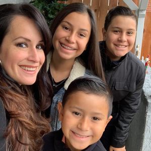 Meet your Posher, Evelyn